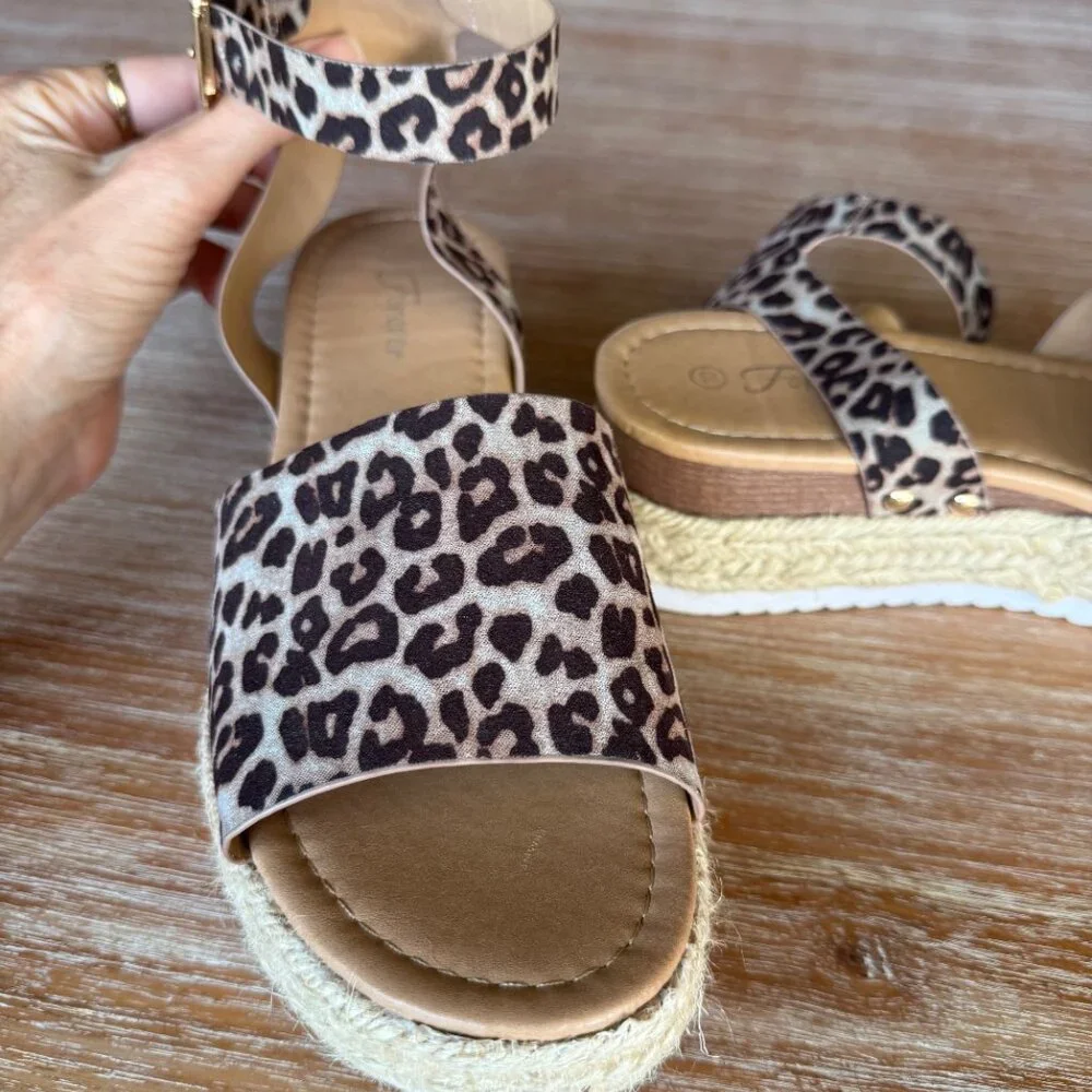 Forever Leopard Print Open‎ Toe Ankle Strap Espadrille Size 10